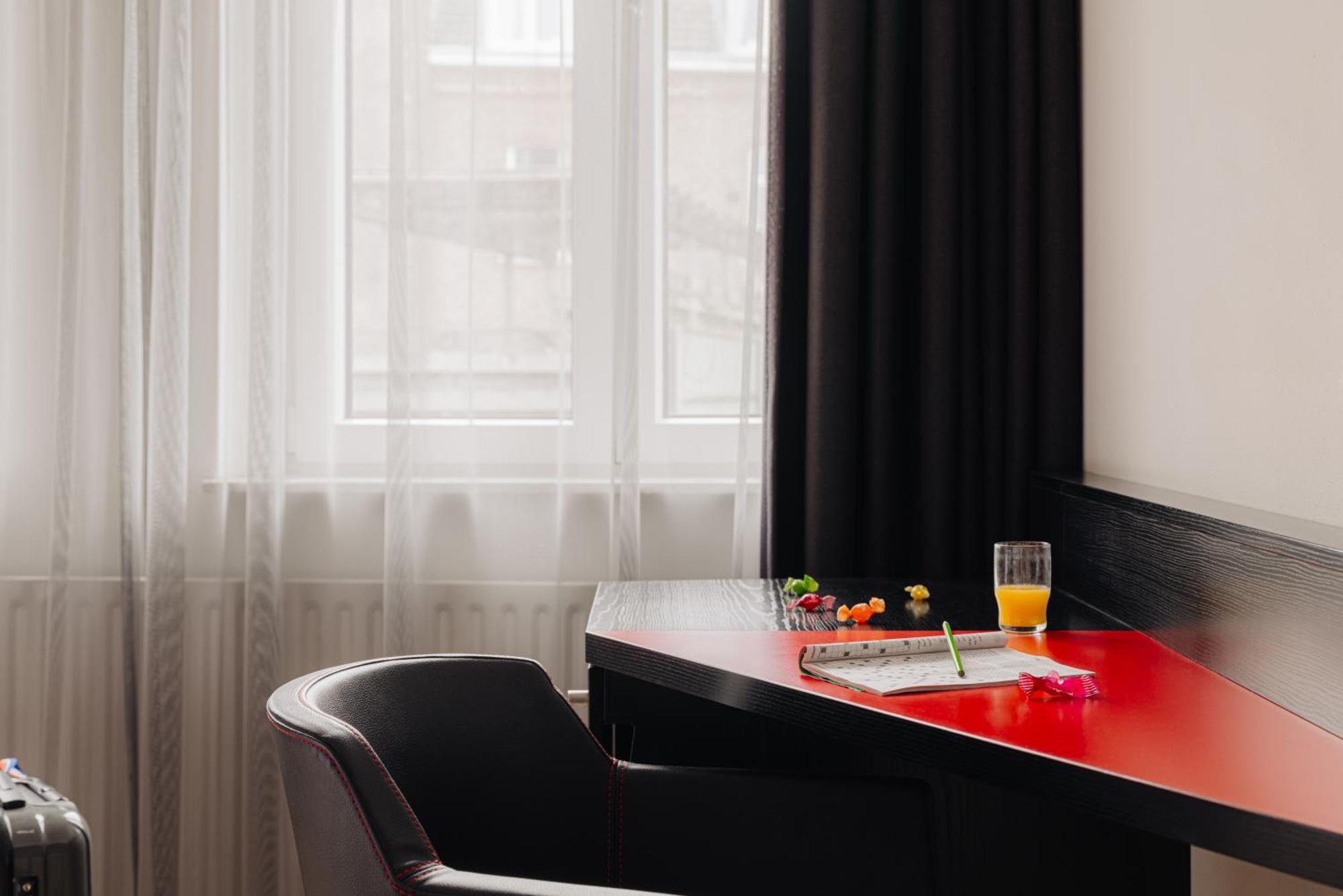 Leonardo Boutique Hotel Maastricht City Center Former Designhotel Εξωτερικό φωτογραφία